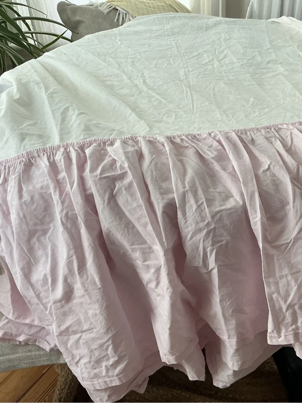 NWOT Simply Shabby Chic Ruffled Bedskirt